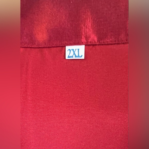 Dark pink satin 2 piece short pajama set (only one set for sale) - Picture 11 of 12